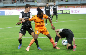 Ο σκοπός αγιάζει τα μέσα στο Περιστέρι