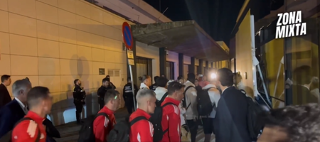 Οι φίλοι της Σεβίλλης «λίντσαραν» τους παίκτες μετά την ήττα από την Οβιέδο (videos)