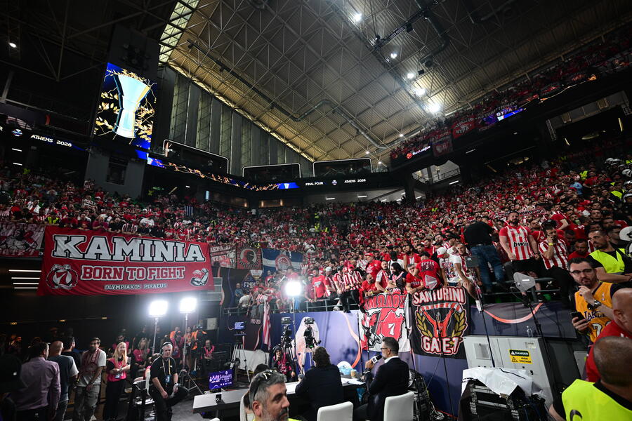 Final Four 2026: Φωτογραφίες από το «ερυθρόλευκο» ΟΑΚΑ