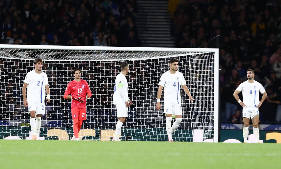 Με την πλάτη στον τοίχο η Ελλάδα