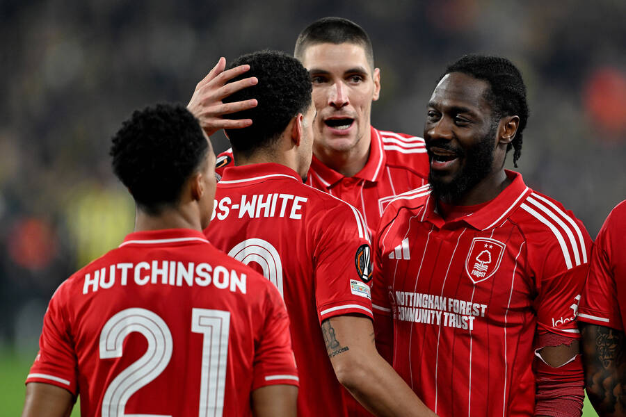 Γιουρόπα Λιγκ: Κυρίαρχη Νότιγχαμ, σπουδαίος Καρέτσας, «τεσσάρα» η Στουτγκάρδη (video)