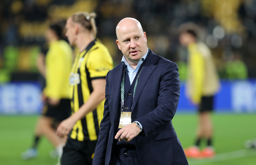 ΑΕΚ: Τα… κεφάλια μέσα και το μυαλό στον Άρη (video)