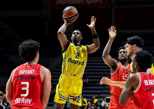 Χάνει τον Κλαρκ στο ξεκίνημα της Euroleague η Μακάμπι