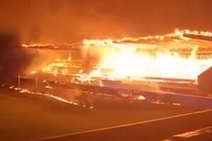 Χάκα: Τρεις ανήλικοι έκαψαν εξέδρα του γηπέδου λόγω υποβιβασμού!