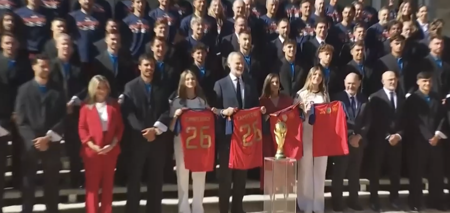 Βασιλιάς Φίλιππος στους πρωταθλητές κόσμου: «Ήταν μια Οδύσσεια, ένας επικός θρίαμβος»!