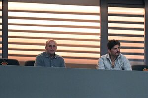 Η ιστορική φωτογραφία του Αλαφούζου με τον Γιαννακόπουλο στο T - Center