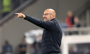 Προπονητής Αϊντχόφεν: «Ήμασταν τυχεροί, ο Ολυμπιακός ήταν καλύτερος»