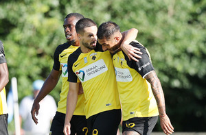 ΑΕΚ - Κόρτραϊκ 2-1: Νίκη με ανατροπή για την Ένωση που αποχαιρέτησε θετικά την Ολλανδία (video)