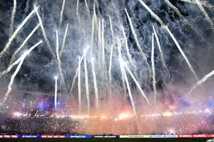 Κόπα Λιμπερταδόρες: Η Φλαμένγκο πήρε την πρόκριση στον τελικό μέσα στην «φλεγόμενη» έδρα της Ρασίνγκ (video)