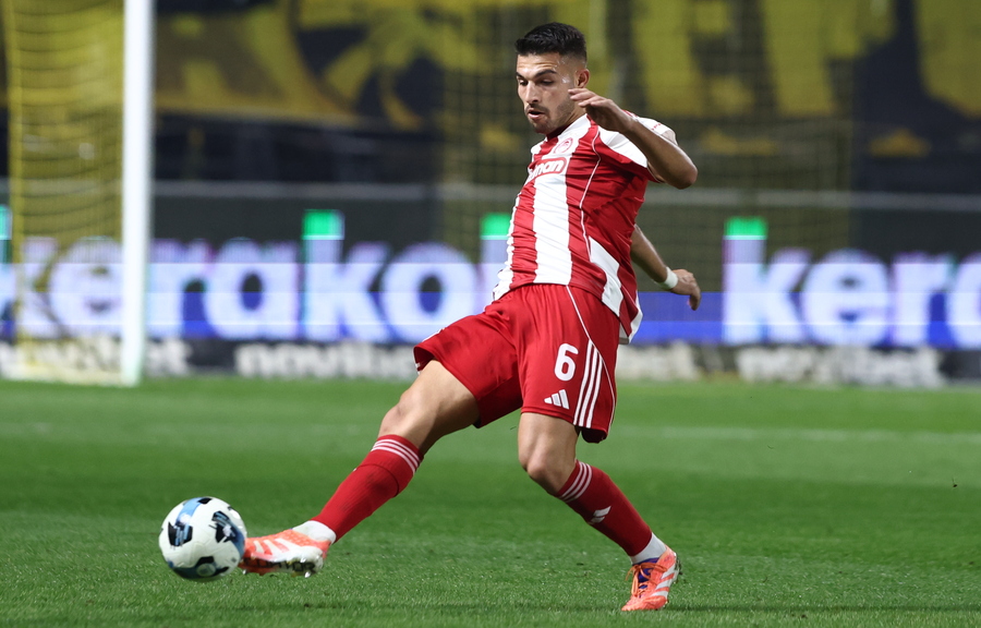 Ολυμπιακός: «Γλυκοκοιτάζει» τον Καλογερόπουλο η Μόντσα