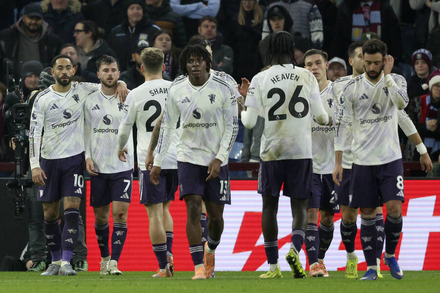 Γκολ και θέαμα στο Όλντ Τράφορντ