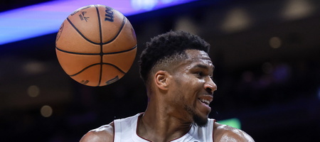 NBA: Triple-double ο Αντετοκούνμπο, αλλά οι Χιτ συνεχίζουν χωρίς νίκη (video)