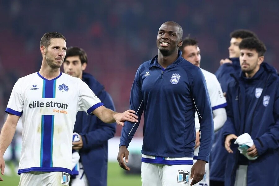 Κηφισιά: Ο Τετέι αποθεώθηκε από τους φιλάθλους στο «αντίο» του