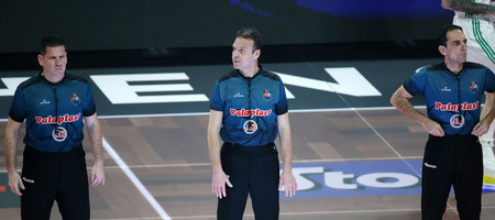 Ολυμπιακός - Παναθηναϊκός: Οι τρεις διαιτητές του τελικού Allwyn Final 8