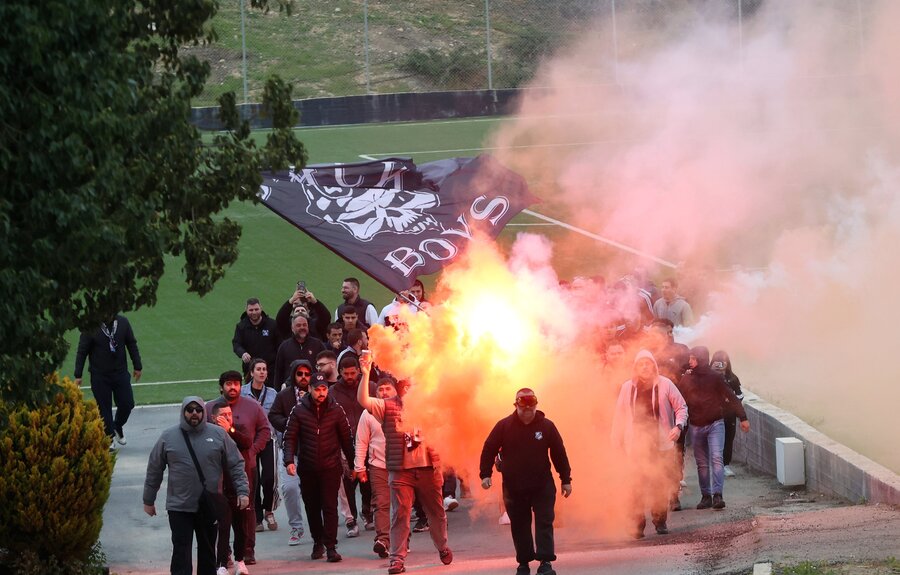 «Το Κύπελλο θα πάρουμε στο Πανθεσσαλικό»: Πανικός στην προτελευταία προπόνηση του ΟΦΗ ενόψει τελικού! (pics + vid)