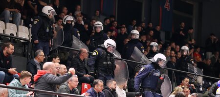 Μπεσίκτας: «Άθλιο και προκλητικό το πανό των οπαδών του Πανιωνίου»