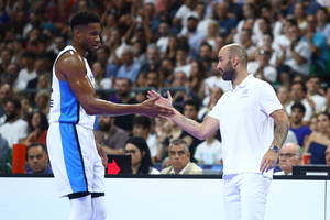 Αντετοκούνμπο: «Το πού θα συνεχίσω έχει να κάνει με τη νοοτροπία της ομάδας»