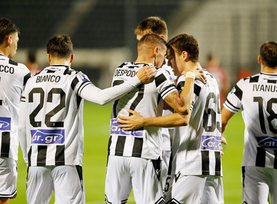 Παίρνει φωτιά το πρωτάθλημα με ειδικά στοιχήματα!