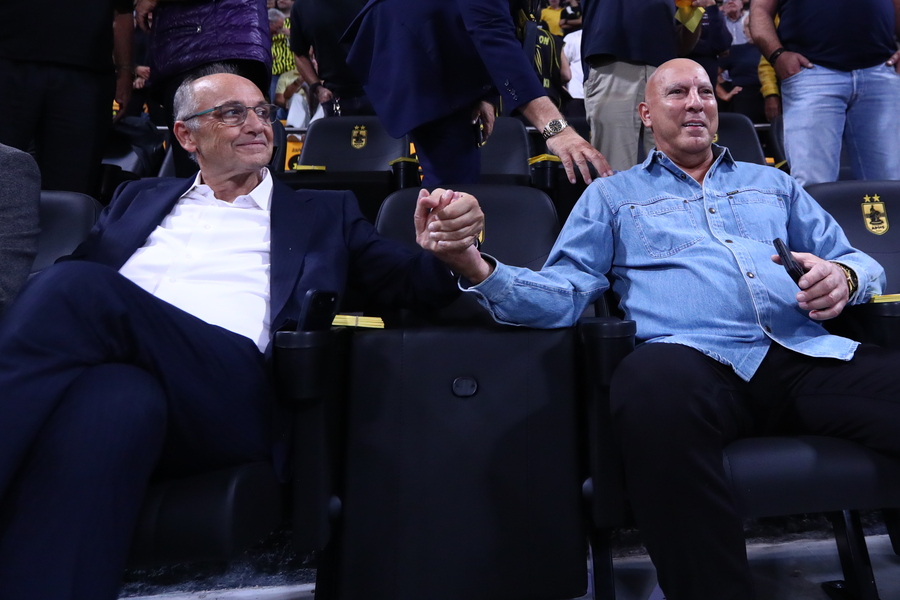 Άρης – Μπούργος 93-80: Με έναν… γκάνγκστερ στις κερκίδες και δώδεκα στο παρκέ!
