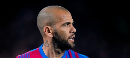 Ντάνι Άλβες: Η μεγάλη επιστροφή - Εξαγοράζει τη Σαο Ζοάο Βερ και ξαναβάζει τα παπούτσια του