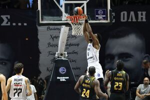 ΠΑΟΚ - ΑΕΚ 65-62: «Ασπρόμαυρη» η μάχη των δικέφαλων
