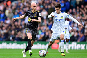 Η Λιντς άλωσε το «Ολντ Τράφορντ» και έσπασε κατάρα 45 ετών