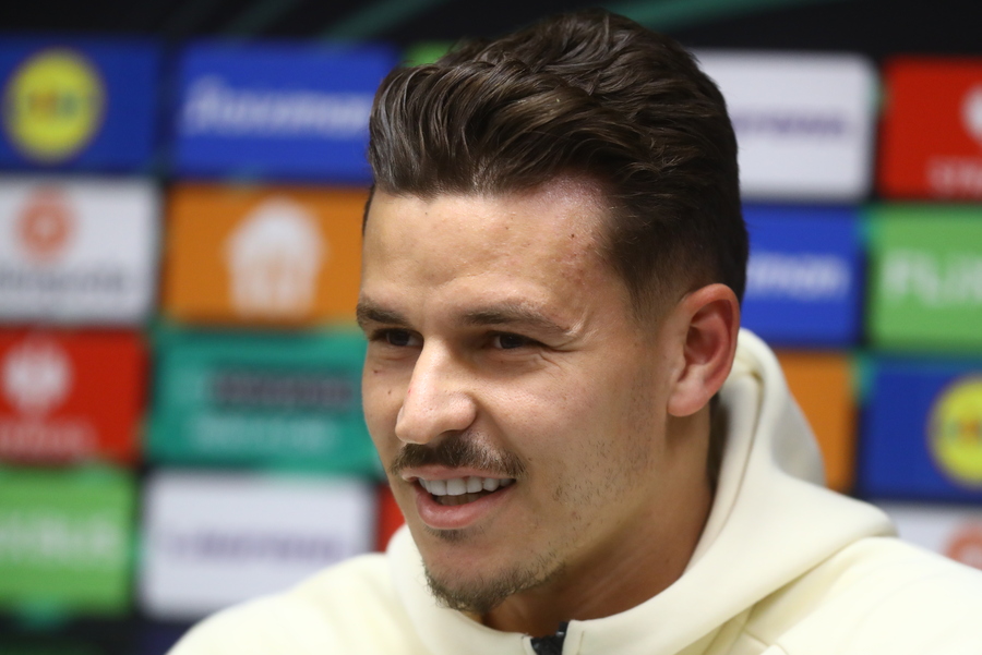 Ρέλβας: «Μπορούμε να πάρουμε την πρόκριση, δεν ήταν πέναλτι στο Βαγιέκας»