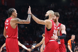 Αγγίζει τη τετράδα με ειδικά στοιχήματα!