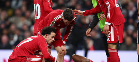 Λίβερπουλ: Σκόραρε και αποχώρησε υποβασταζόμενος ο Ίσακ