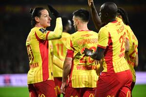 Λανς: Αρνείται το αίτημα της Παρί Σεν Ζερμέν για αναβολή του αγώνα τους λόγω... Λίβερπουλ