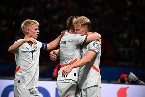 Στόχος η δεύτερη θέση