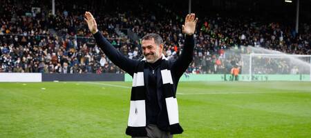 Αποθεώθηκε ο Καραγκούνης από τους φίλους της Φούλαμ στο «Κρέιβεν Κότατζ» (vid)