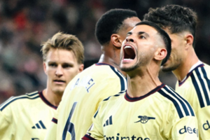 Σάντερλαντ - Άρσεναλ 0-2: Ο Ράγια την κράτησε, ο Γκιμαράες την ξεκλείδωσε και ο Σάκα το τελείωσε (video)