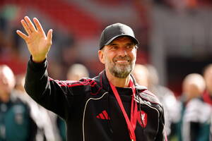 Κλοπ: Συγκίνηση στην επιστροφή του στο «Άνφιλντ» (video)