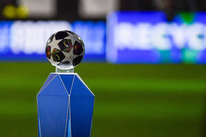 Έπαθλο* ανταμοιβής με την φάση των 16 του Champions League!