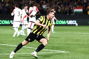 ΑΕΚ - Ράγιο Βαγιεκάνο: Σκοράρει από τη λευκή βούλα ο Μαρίν και η Ένωση αρχίζει να πιστεύει στο θαύμα! (video)