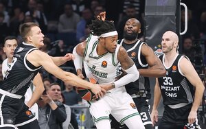 Παναθηναϊκός: «Μέσα» ο Χολμς με Ολυμπιακό, στα «πιτς» ο Σαμοντούροβ