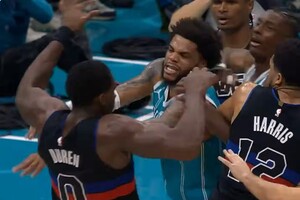 Άγριος καυγάς με ξύλο και τέσσερις αποβολές στην αναμέτρηση των Χόρνετς με τους Πίστονς! (vids)