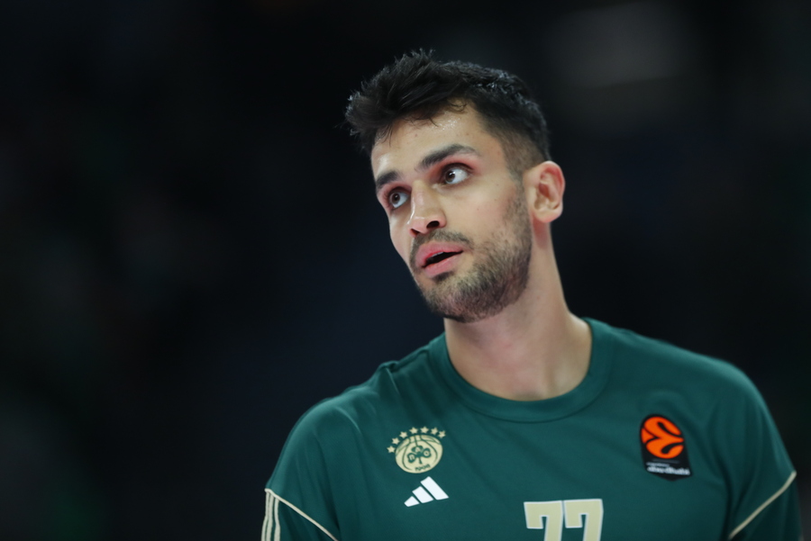 Παρελθόν από τους Γουόριορς o Γιούρτσεβεν