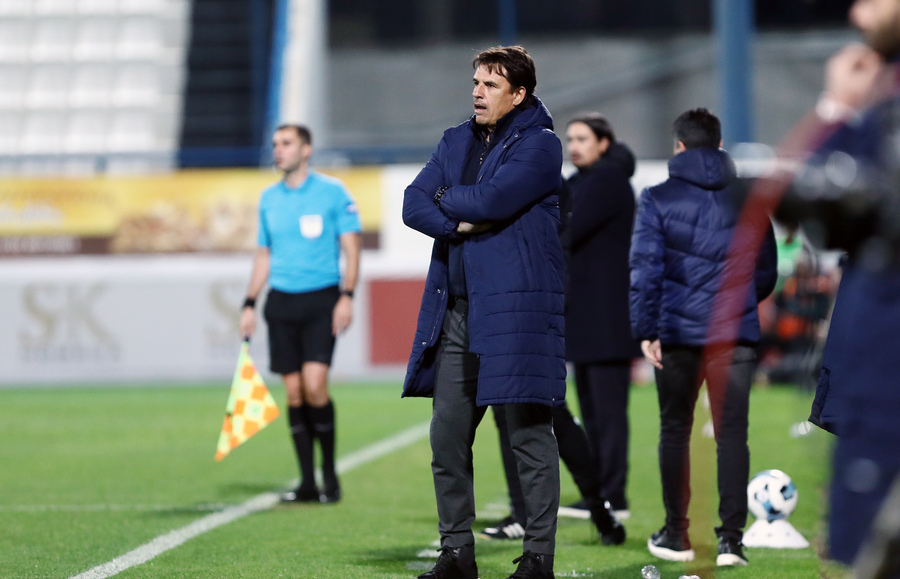 Κόουλμαν: «Προσεκτικοί στις μεταγραφές» (video)