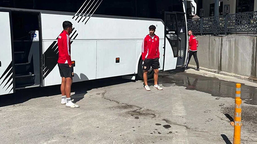 Αντάνασπορ: Ο προπονητής πλήρωσε το γεύμα λόγω... εξαφανισμένης διοίκησης