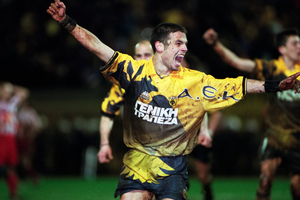 ΑΕΚ: Στο Μουσείο Ιστορίας η φανέλα του Νικολαΐδη από το ντέρμπι με τον Ολυμπιακό το 1997