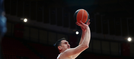 Ολυμπιακός: Υπέστη διάστρεμμα ο Λαρεντζάκης