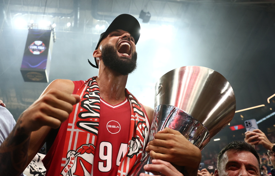 Final Four 2026: Η απονομή της EuroLeague στον Ολυμπιακό (pics)