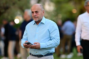 Πρόταση-μαμούθ του Αλαφούζου για πολυετή επέκταση των δικαιωμάτων της GBL