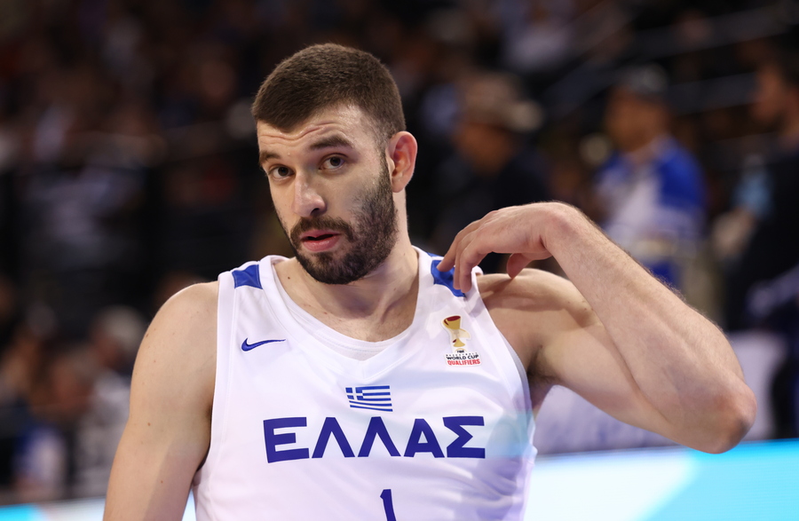 Εθνική Ελλάδος: Εκτός ο Ρογκαβόπουλος με Μαυροβούνιο, ο Κακλαμανάκης στη θέση του