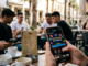 Scrollάρουν και... ποντάρουν; Πώς το Instagram «βομβαρδίζει» 9 στους 10 Κύπριους νέους με τυχερά παιχνίδια
