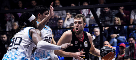 Ολυμπιακός: Η ΔΕΑΒ κάλεσε σε ακρόαση ΚΑΕ και Βεζένκοφ - «Επιτέθηκε με γροθιά και κουτουλιά σε παίκτη του Κολοσσού»