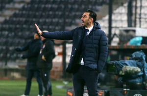 Ανοιχτό παιχνίδι στη Ρουμανία