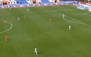 Γιαννιώτης: Σκόραρε με βολέ από το τέρμα του! (video)